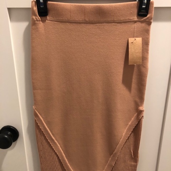 NEW! Rachael Roy Pencil Skirt - Picture 2 of 5